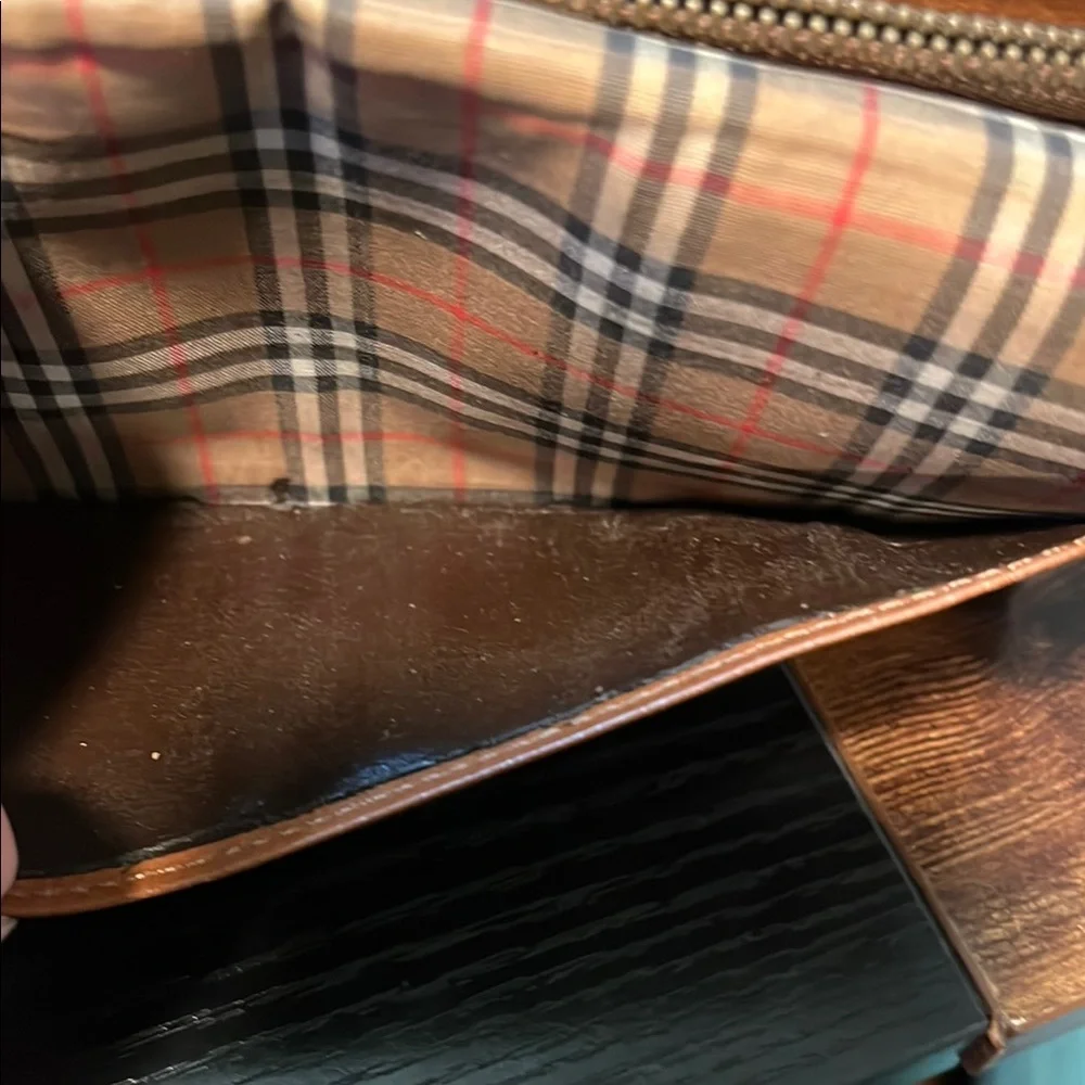 Burberry bifold leather